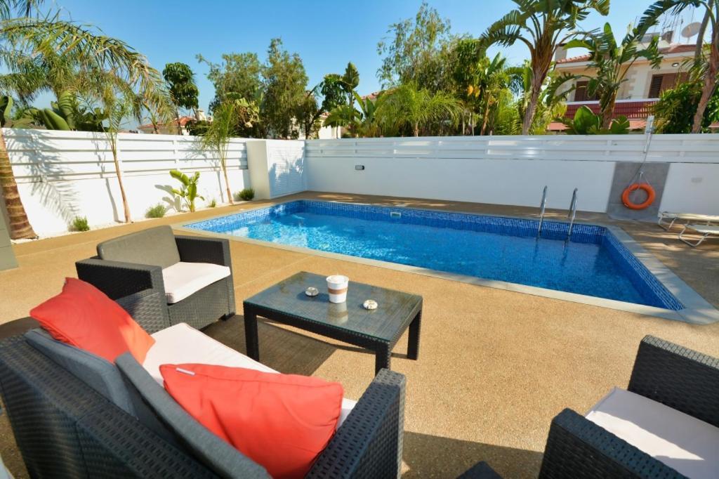Villa Mario - 2Min Walk From Kapparis Beach 파라림니 외부 사진