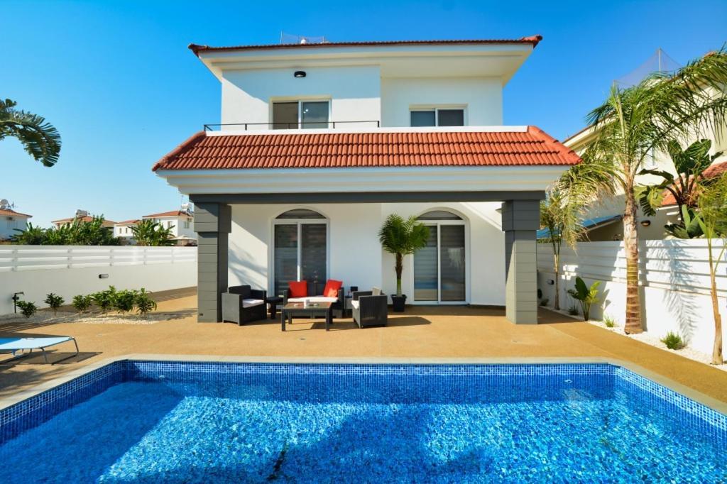 Villa Mario - 2Min Walk From Kapparis Beach 파라림니 외부 사진